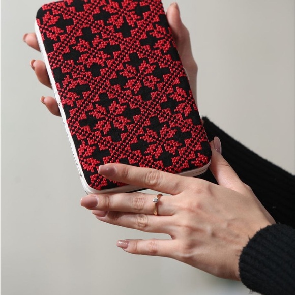 Embroidered Wallet - Picture 3 of 9